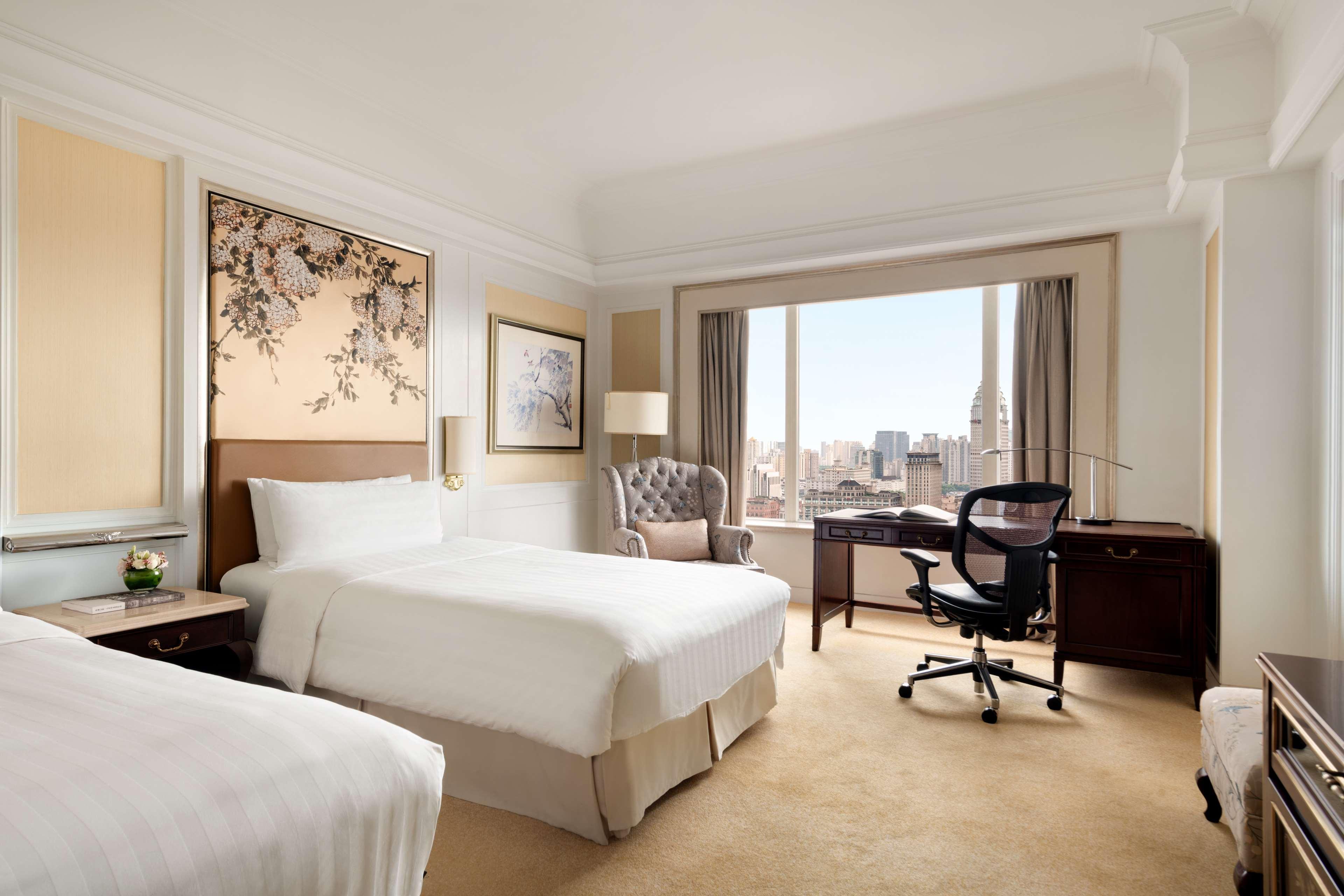 Hotel Pudong Shangri-la, 5*