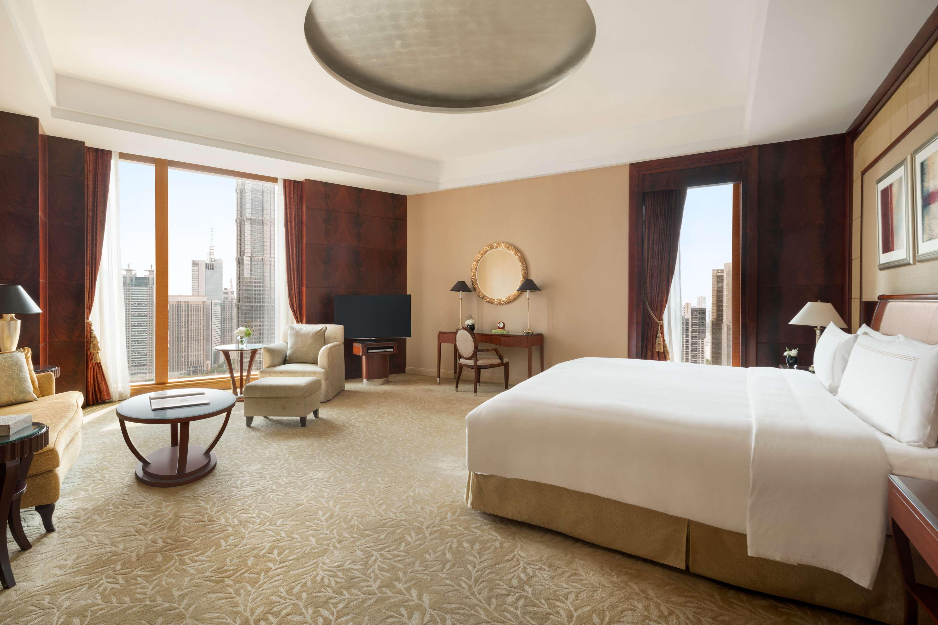 Pudong Shangri-la, Khách sạn Thượng Hải