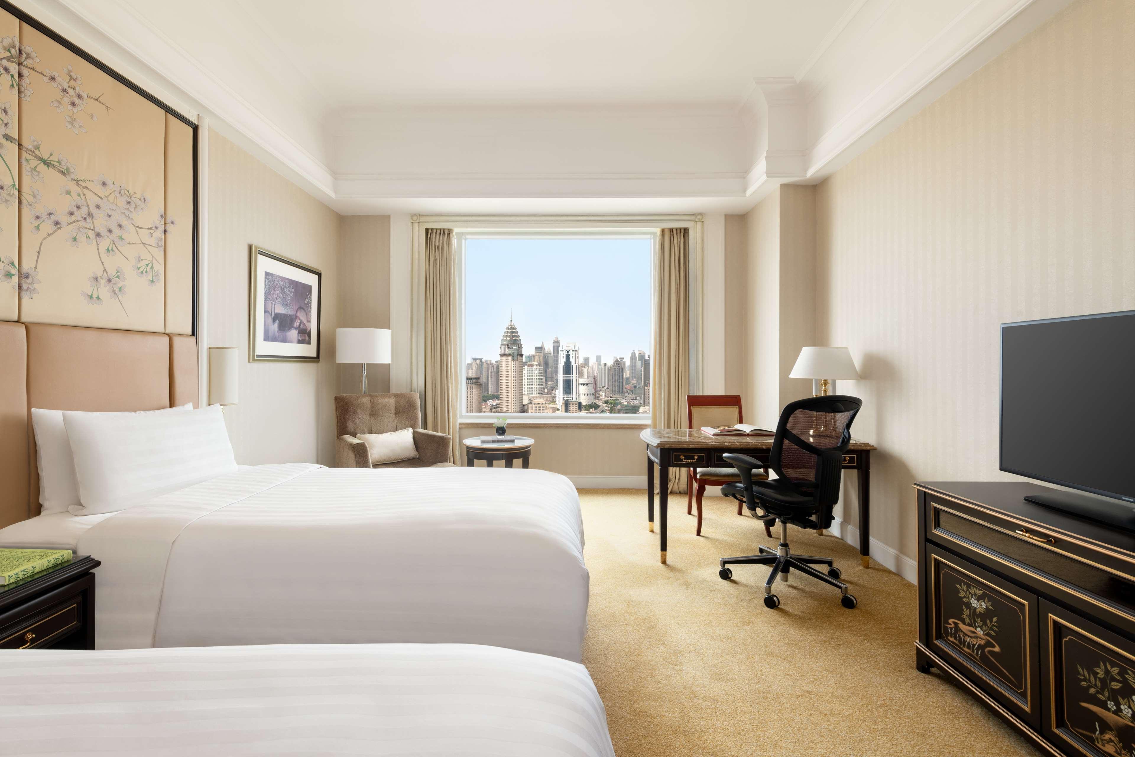 Pudong Shangri-la, Khách sạn Thượng Hải